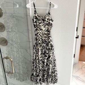 (NWOT) ALEXIS x Target- Botanical Tiered Ruffle Maxi Dress. Size XS